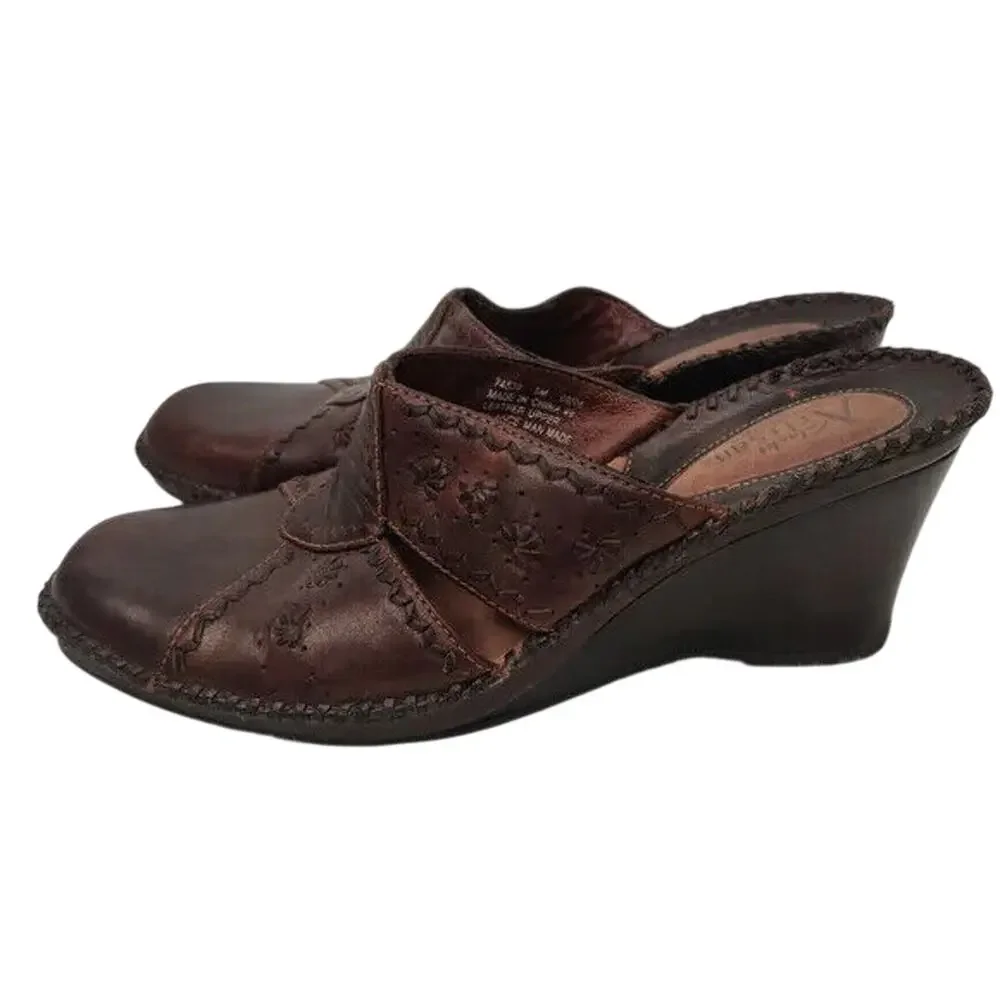 Clark’s brown Leather Wedge Mule sz 9